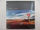 PEARL JAM YIELD RARE SEALED ORIGINAL 1998 VINYL LP DIE CUT COVER Epic E 68164