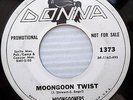 MOONGOONERS surf garage INST.promo 45 WILLIE & HAND JIVE moongoon twist e0124