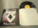 TWISTED SISTER LP AUTOGRAPHED  ALL MEMBERS VINYL RUFF CUTS
