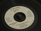 80s Electro Rap G.L.O.B.E. & WHIZ KID Play That Beat Mr. DJ TOMMY BOY Rare 45 7