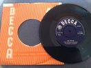 THE ROCKIN’ BERRIES -ITTY BITTY PIECES /TWITCH  rare UK 1963 / BRUM BEAT / MINT-