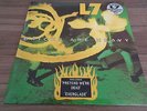 L7-BRICKS ARE HEAVY. ORIGINAL 1992 SLASH/LONDON RECORDS.+INNER & HUGE POSTER. EX