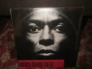 SEALED / MILES DAVIS - TUTU LP ORIGINAL PRESS W/ HYPER STICKER