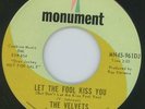 Northern Soul - Velvets - Let The Fool Kiss You ** LISTEN **