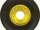 VINTAGE SUN 45 RPM, #209, ELVIS PRESLEY, THAT'S ALL RIGHT/BLUE MOON OF KENTUCKY