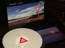 Pearl Jam ?– Yield  very rare lp color.   mint
