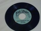 Solitaires - Please Remember My Heart / South of The 7