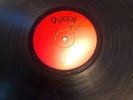 QUEEN GREATEST HITS PROMO BOOTLEG? RED PLAIN LABEL OFFERS WELCOME