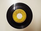ELVIS PRESLEY ORIGINAL SUN 45rpm 215