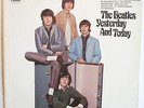 THE BEATLES - YESTERDAY AND TODAY CAPITOL LP ST-8-2553 (RECORD CLUB GREEN LABEL)