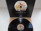 QUEEN-A DAY AT THE RACES...SUPERB 1ST UK PRESSING NEAR MINT VINYL LP RECORD 1976