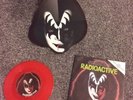 Kiss - Gene Simmons - Radioactive Red 7