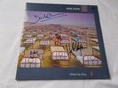 PINK FLOYD. EEC LP. A MOMENTARY LAPSE OF REASON. LC 0542. 1987. (AUTOGRAPHED)