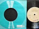 DISQUE VINYL 45 T LES CYCLONES ET SHANNON SMITH