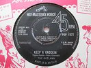 THE OUTLAWS KEEP A KNOCKIN' / SHAKE WITH ME UK 7