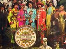 THE BEATLES        St  PEPPERS        ODEON  (red label)   PMC 7027  avec poster