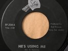 * GOSPEL CHARIOTS He's Using Me/Burdens To The Lord R&B DOO WOP Staff 45 Hear