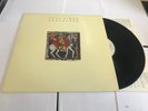 PAUL SIMON   GRACELAND   EMBOSSED SLEEVE VINYL LP MINT N MINT