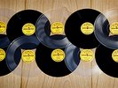 ELVIS PRESLEY SUN 78 RPM 5 BLACK VINYL & 5 CLEAR VINYL REPLICA LIMITED EDITION