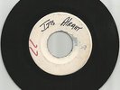 DERRICK HARRIOTT / IT'S ALRIGHT / CLOSE TO ME / 7''/ VG / VG-
