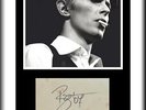 DAVID BOWIE - ROCK LEGEND - ORIGINAL HAND SIGNED AUTOGRAPH