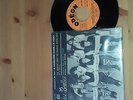 LES BEATLES : EP CHANSONS DU FILM 4 GARCONS DANS LE VENT