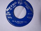 THE DREAM GIRLS KILLER R&B CRYING IN THE NIGHT PROMO METRO 45 RPM VG++ HEAR IT