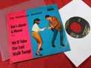 Sir Douglas Quintet SHE'S ABOUT A MOVER / WE'LL TAKE  7'' Single London DL 20781