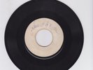 BLANK/ SOUND OF MUSIC  -  THREE TOPS - IT'S RAINING  (67 ROCKSTEADY 7
