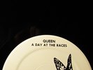 ?PROMO   1975 ORIG  + STICKER  ? QUEEN ? DAY AT THE RACES ? HARD PROG A+