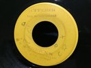 THE KINGSTONIANS/KISS A FINGER&SUFFERER ROCKSTEADY 45 DERRICK HARRIOTT BLANK