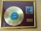 DISQUE D'OR JOHNNY HALLYDAY