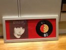 Kate Bush , Wow, EMI 2911 , (1978 ) Autographed (genuine) framed 7