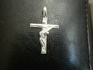 PENDANTIF CROIX ROCK JOHNNY HALLYDAY