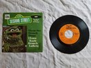 Vintage Sesame Street 45 rpm Record. Oscar the Grouch Sings I Love Trash 1976