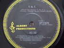 AC/DC - T.N.T. B/W I'M A ROCKER - OZ ALBERT PROD ROO LABEL 45 - 1975 - TNT - BON
