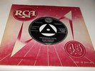 Elvis Presley 1958 UK RCA Tri centre 45 All shook up