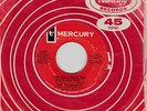 SP THE PARAMOUNTS : THE GIRLS WITH THE BIG BLACK BOOTS + 1  LABEL MERCURY