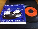RAN-DELLS - MARTIAN HOP / FORGIVE ME DARLING - CHAIRMEN 4403 + PICTURE SLEEVE