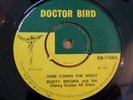 BUSTY BROWN - HERE COMES THE NIGHT / DON'T LOOK BACK - UK - 1968 - VERY GOOD
