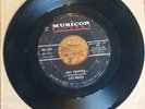 LEE MOSES MUSICOR RECORDS MU-1227 DAY TRIPPER & REACH OUT I'll BE THERE ‘67 Funk