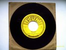 RANDY AND THE RADIANTS ORIGINAL US SUN RECORDS 45 # 395 60's ROCKER