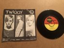 TWIGGY- BEAUTIFUL DREAM /  I NEED YOUR HAND IN MINE - 1966 UK EMBER   P/S N/MINT