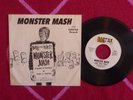 BOBBY BORIS PICKETT Monster Mash 45 rpm w/ PICTURE SLEEVE Garpax 1962