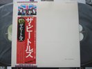 THE BEATLES WHITE ALBUM APPLE   LP record  2 sheets  EAS?77001?2   from japan