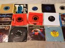 ROCK SINGLES?– 33 X 7'' ROLLING STONES / THE WHO / T-REX / BEATLES / ELO. RARE.