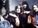 BLACK SABBATH - FIRE IN THE SKY / LIVE 1970 - LP RED VINYL CONCERT RARE NM X556