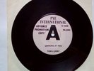 Tom & Jerry (Simon & Garfunkel) - Looking At You/I'm Lonesome - 7
