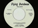Crossover Soul 45 - Leon Thomas - Love Each Other - Flying Dutchman - VG+ mp3