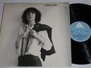 LP PATTI SMITH - HORSES UK-ORG 1975 FIRST PRINT BLUE LABEL  VERY RAR IN TOP MINT